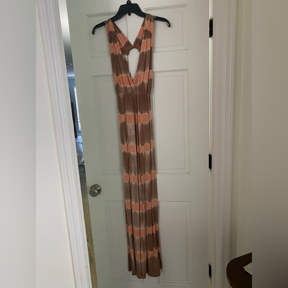 Small coral and brown maxi. Boutique brand in EUC